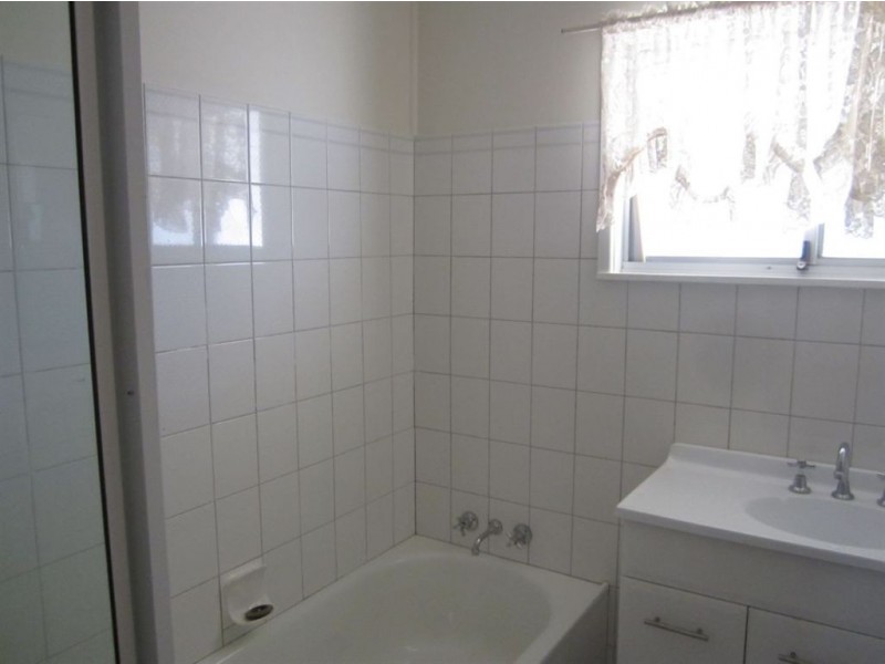 27 Monaghan St, Cobar NSW 2835