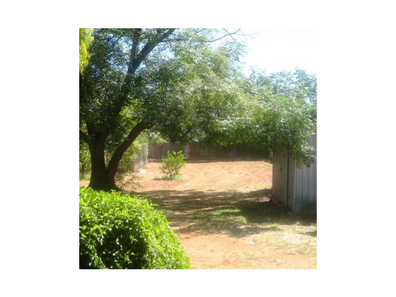 27 Monaghan St, Cobar NSW 2835