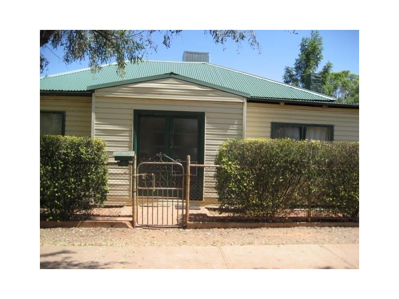 12 Prince St, Cobar NSW 2835