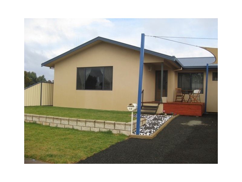 18 Duffy Drive, Cobar NSW 2835