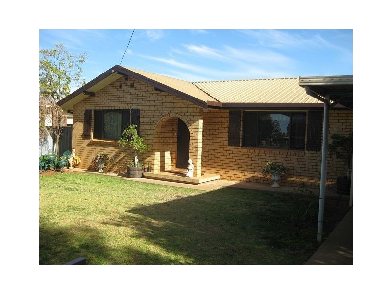7 Maidens Avenue, Cobar NSW 2835