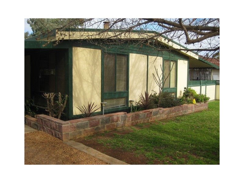 10 Matthews Street, Cobar NSW 2835