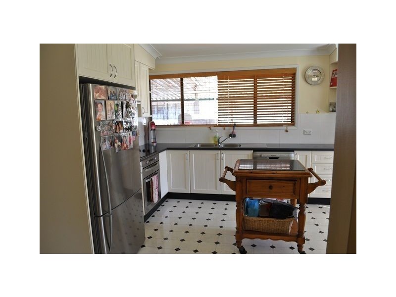 10 Matthews Street, Cobar NSW 2835
