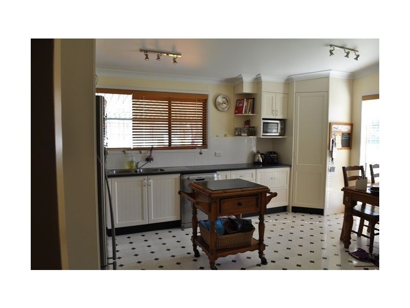 10 Matthews Street, Cobar NSW 2835