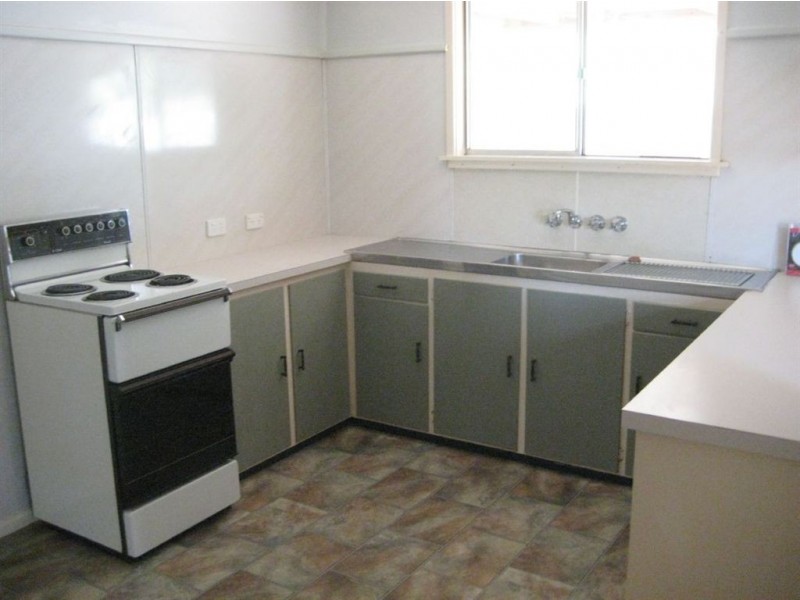 6 Wetherell Crescent, Cobar NSW 2835