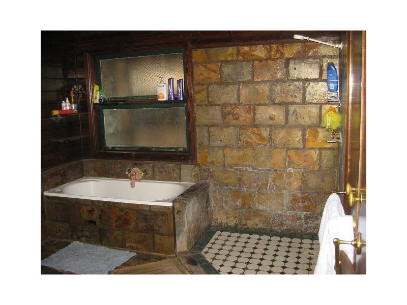 11 Blakey Street, Cobar NSW 2835