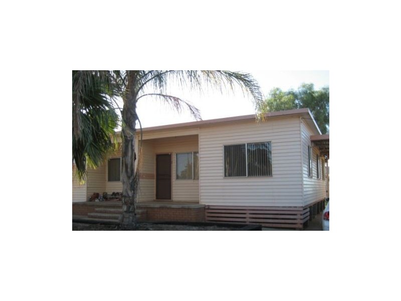 2/64-66 Bathurst Street, Cobar NSW 2835
