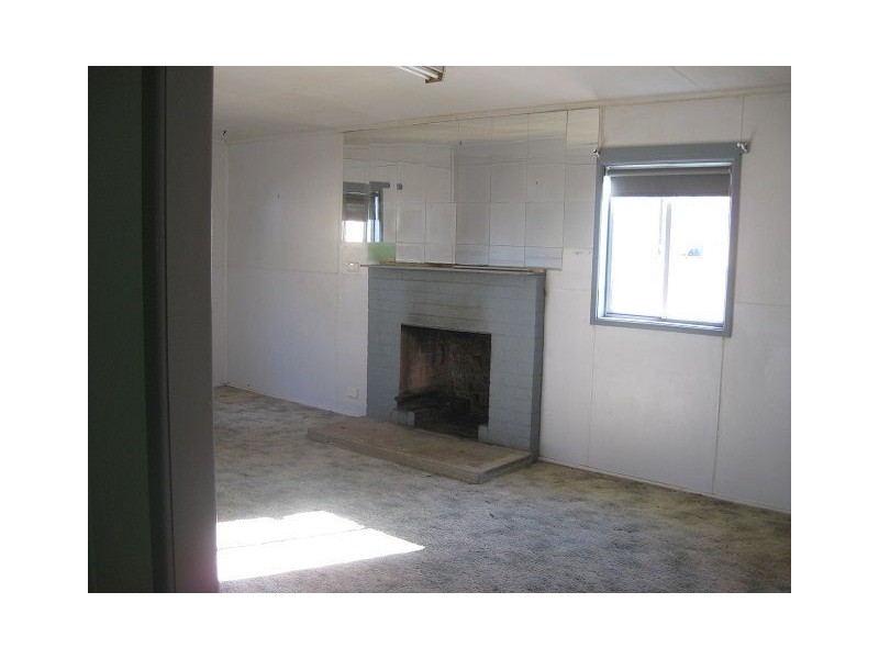 9 Nullamutt Street, Cobar NSW 2835