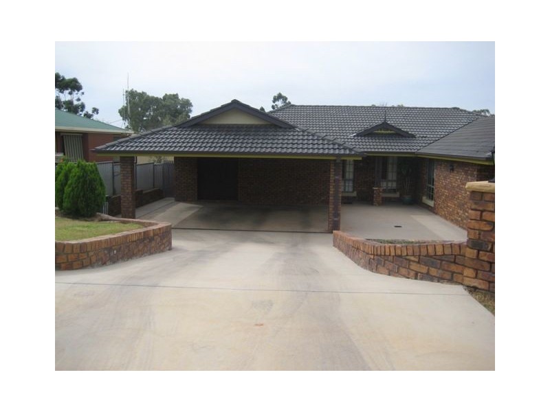 19 Jones Drive, Cobar NSW 2835