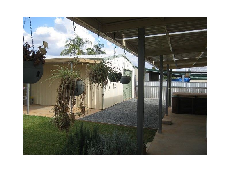 36 Bathurst Street, Cobar NSW 2835