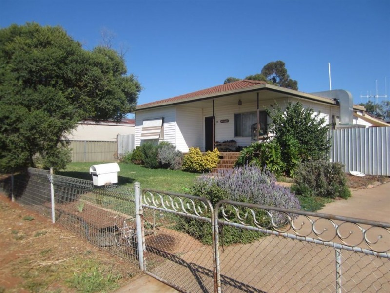 23 Longworth St, Cobar NSW 2835