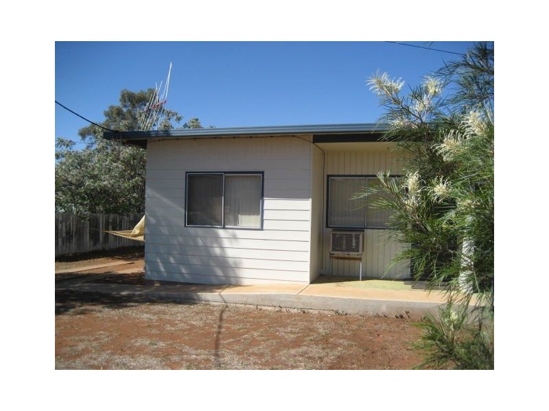 26A Matthews St, Cobar NSW 2835