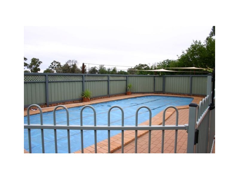 19 Jones Drive, Cobar NSW 2835