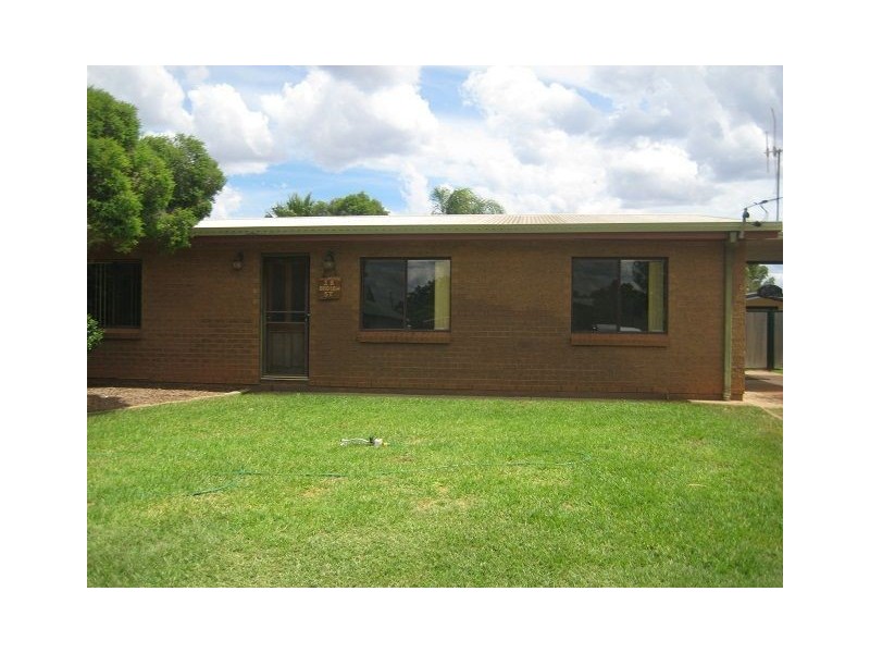18 Brough Street, Cobar NSW 2835
