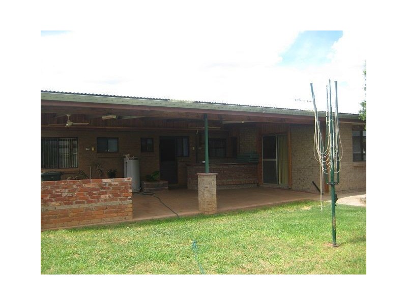 18 Brough Street, Cobar NSW 2835