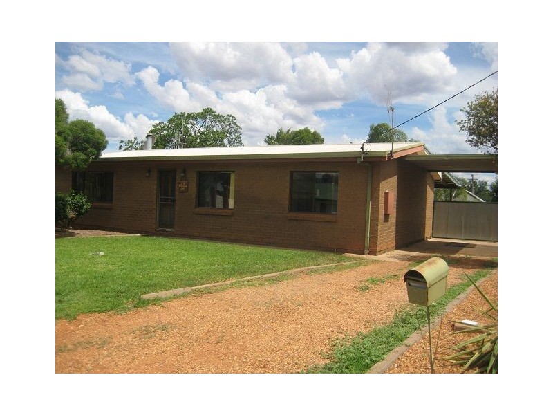 18 Brough Street, Cobar NSW 2835