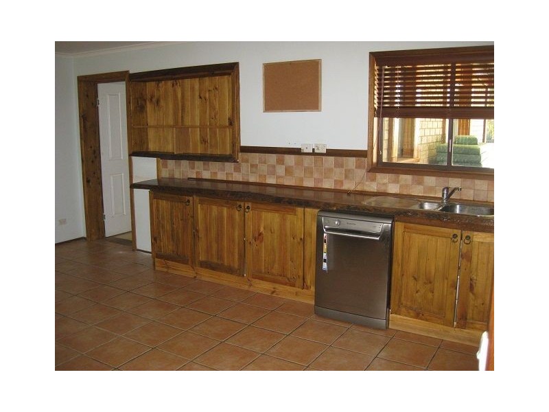 18 Brough Street, Cobar NSW 2835