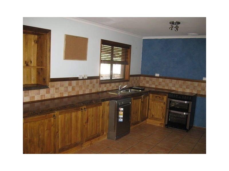 18 Brough Street, Cobar NSW 2835