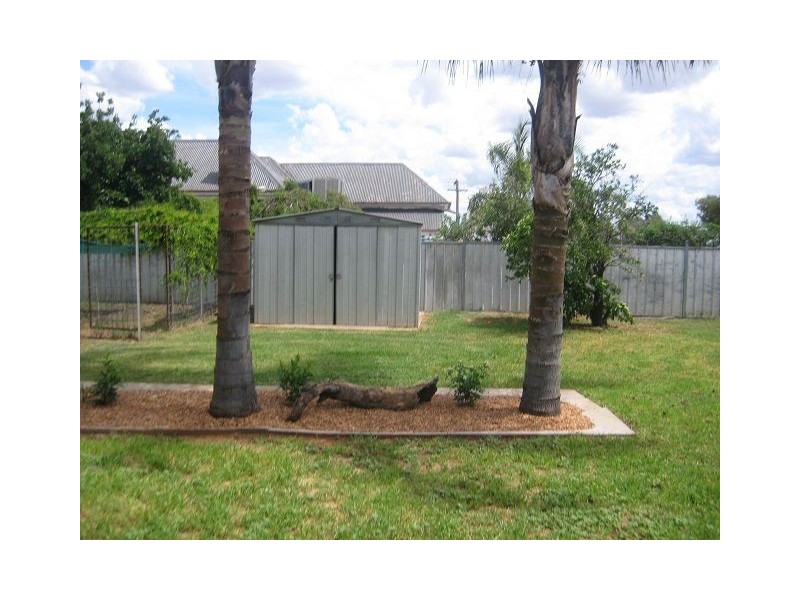 18 Brough Street, Cobar NSW 2835