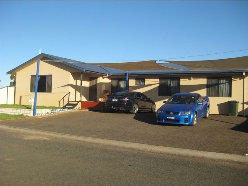 18 Duffy Drive, Cobar NSW 2835