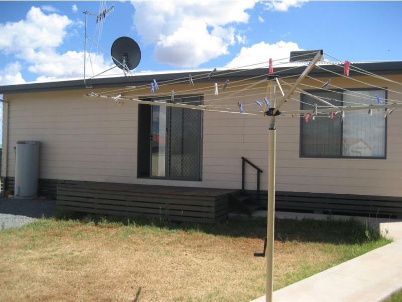 8 Duffy Drive, Cobar NSW 2835