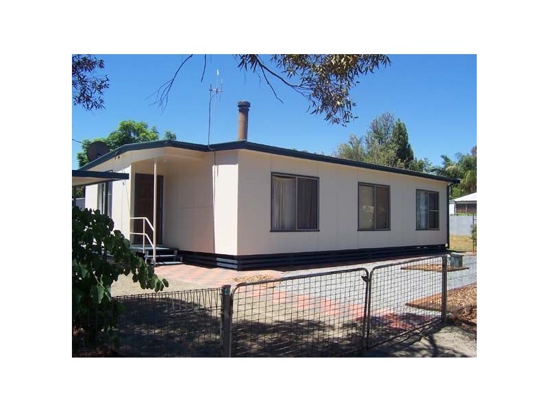 41 Brough Street, Cobar NSW 2835