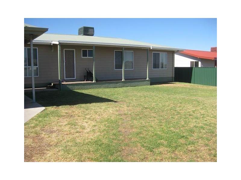 20 Duffy Drive, Cobar NSW 2835