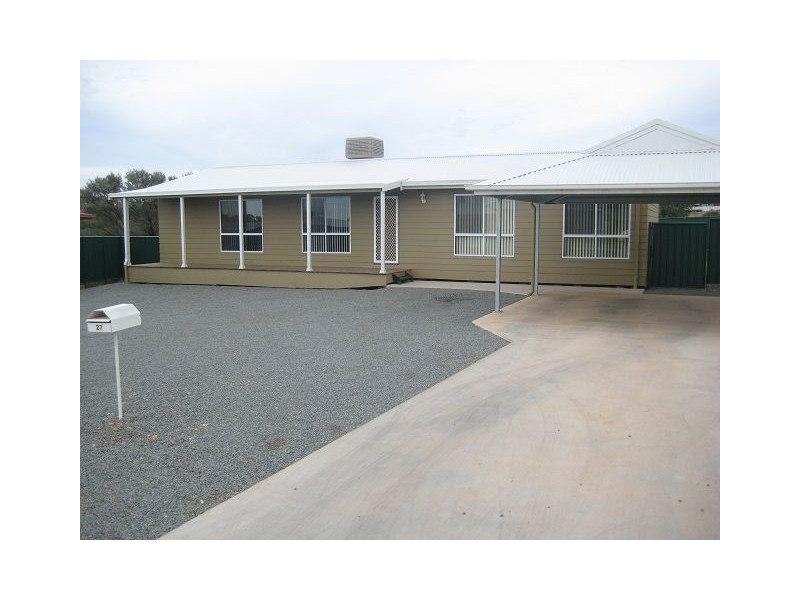 27 Duffy Drive, Cobar NSW 2835