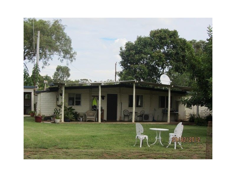 * Pineview, Nyngan NSW 2825