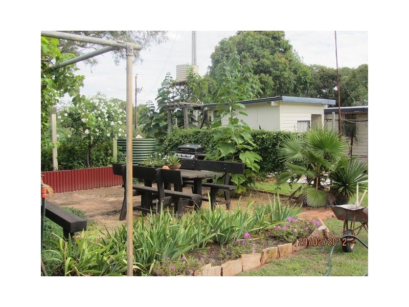 * Pineview, Nyngan NSW 2825