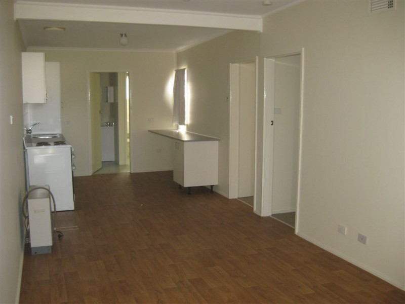 2/64-66 Bathurst St, Cobar NSW 2835