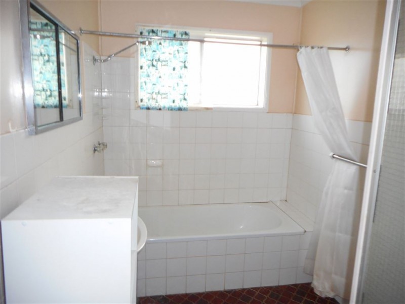 1/48 Monaghan St, Cobar NSW 2835