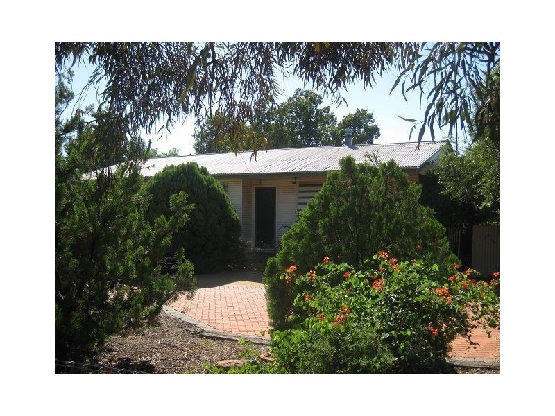 6 Woodiwiss Avenue, Cobar NSW 2835