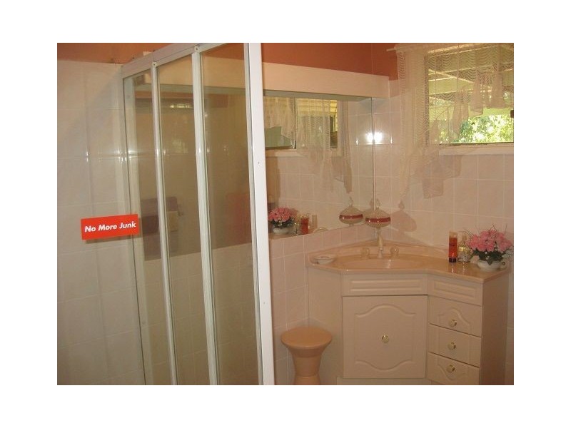 6 Woodiwiss Avenue, Cobar NSW 2835