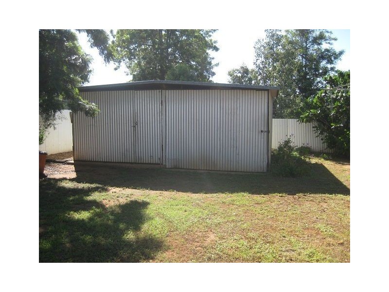 6 Woodiwiss Avenue, Cobar NSW 2835