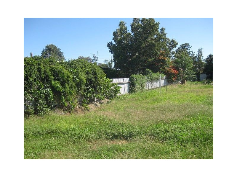 6 Woodiwiss Avenue, Cobar NSW 2835