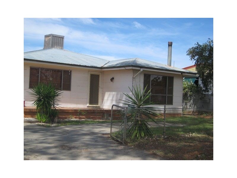 2 Goold St, Cobar NSW 2835