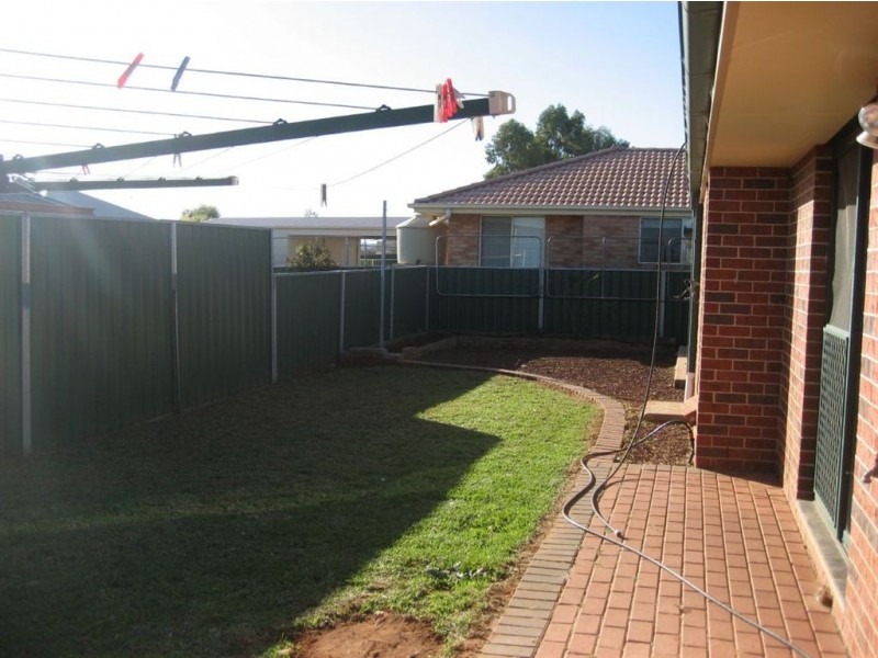 1A Bannister Crt, Cobar NSW 2835