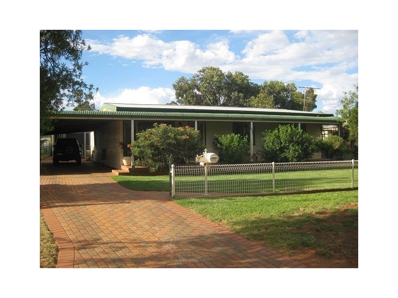 7 Irwin Street, Cobar NSW 2835