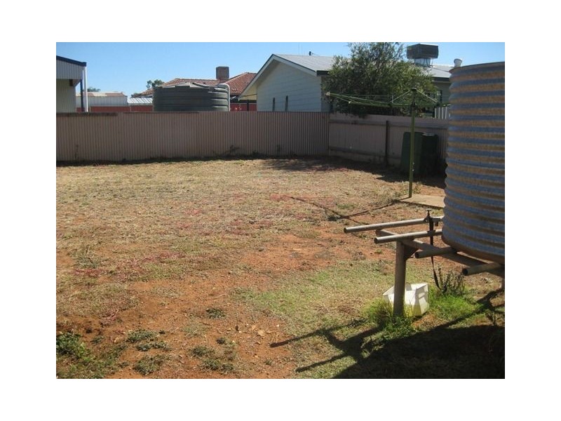 20 Wattle Drive, Cobar NSW 2835