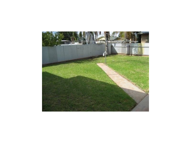 2/54 Bradley St, Cobar NSW 2835