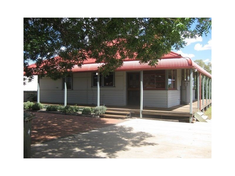 4 Railway Parade North, Cobar NSW 2835