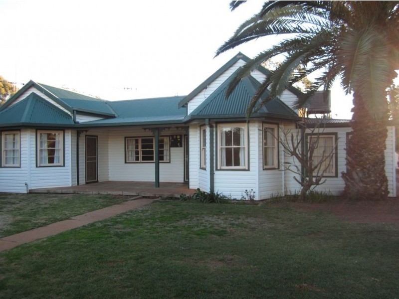 21 Leah Street, Cobar NSW 2835