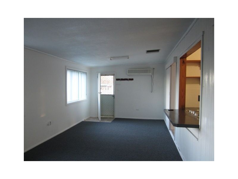6 Woodiwiss Avenue, Cobar NSW 2835
