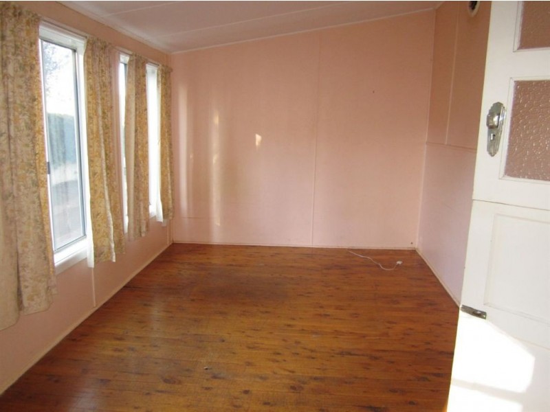 21 leah, Cobar NSW 2835