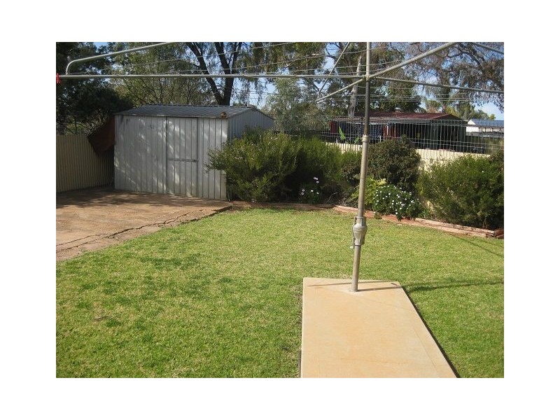 2 Woodiwiss Avenue, Cobar NSW 2835