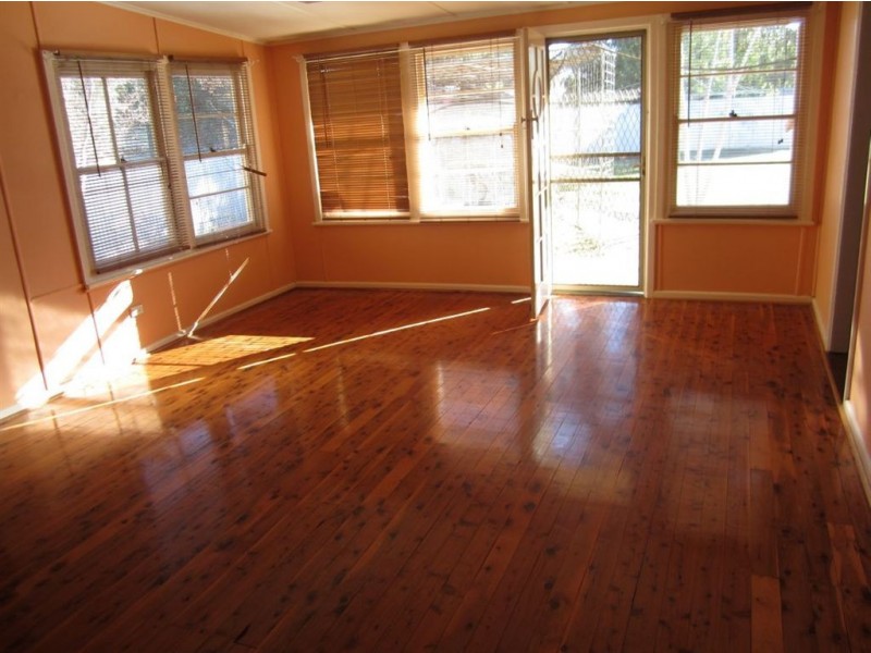 21 Leah Street, Cobar NSW 2835