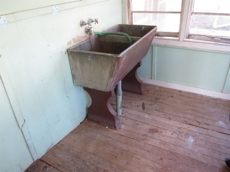 21 Leah Street, Cobar NSW 2835