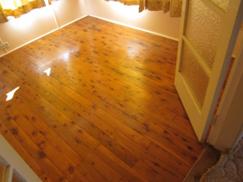 21 Leah Street, Cobar NSW 2835