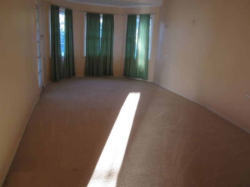 21 Leah Street, Cobar NSW 2835